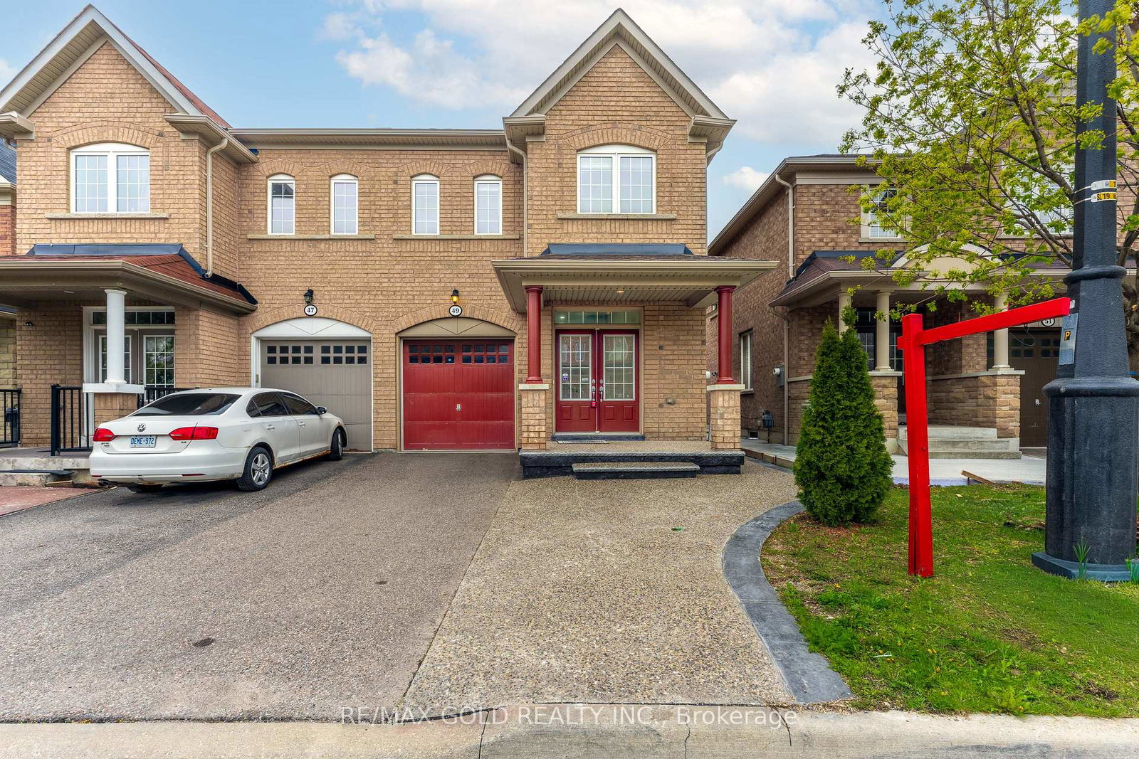 49-pentonville-road-brampton-ontario-w13137502