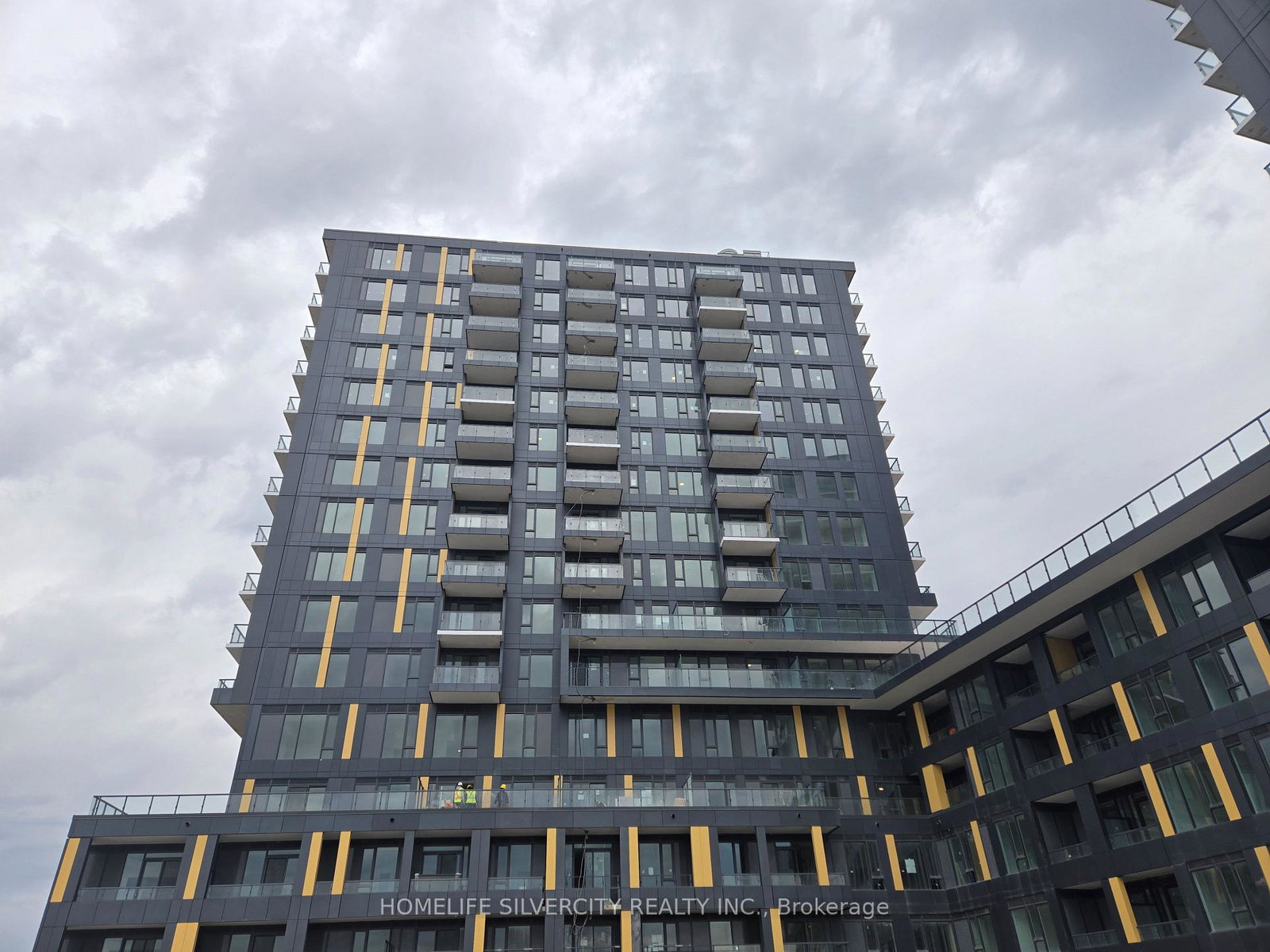 4878-powers-common-burlington-ontario-w13137532
