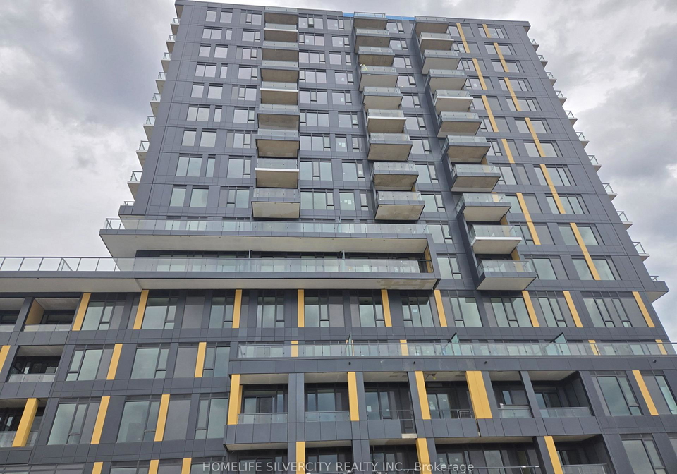 4878-powers-common-burlington-ontario-w13137532