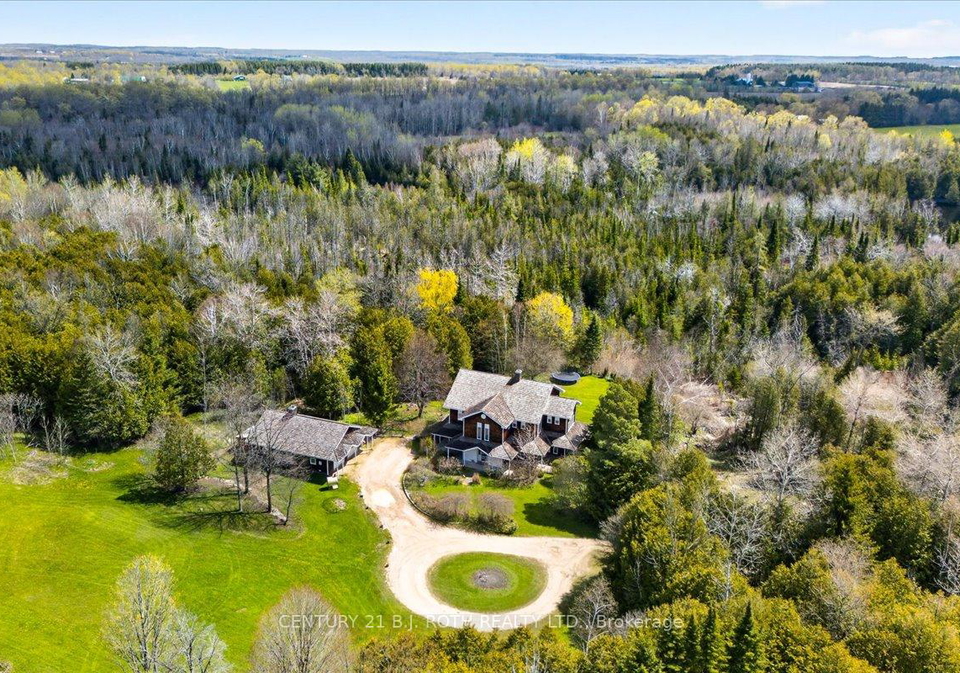 19555-shaws-creek-road-caledon-ontario-w13137610