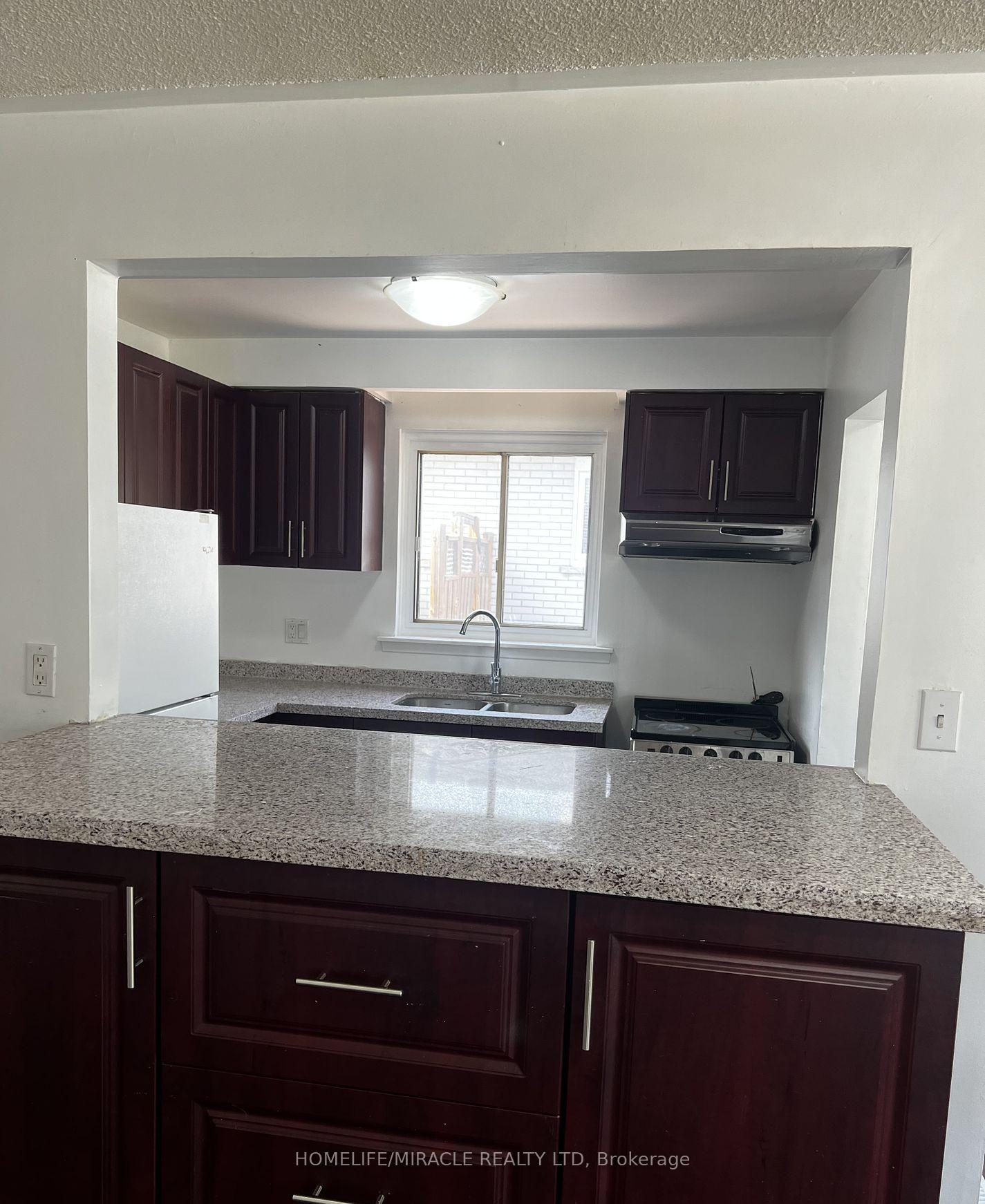 3453-oakglade-crescent-mississauga-ontario-w13137628