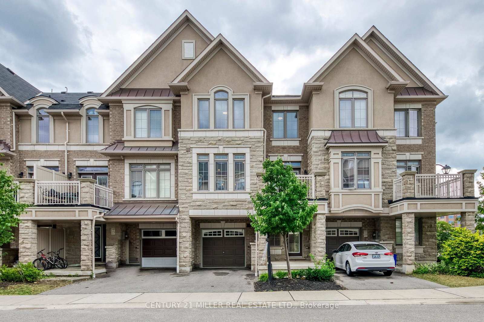2435-greenwich-drive-oakville-ontario-w13137678