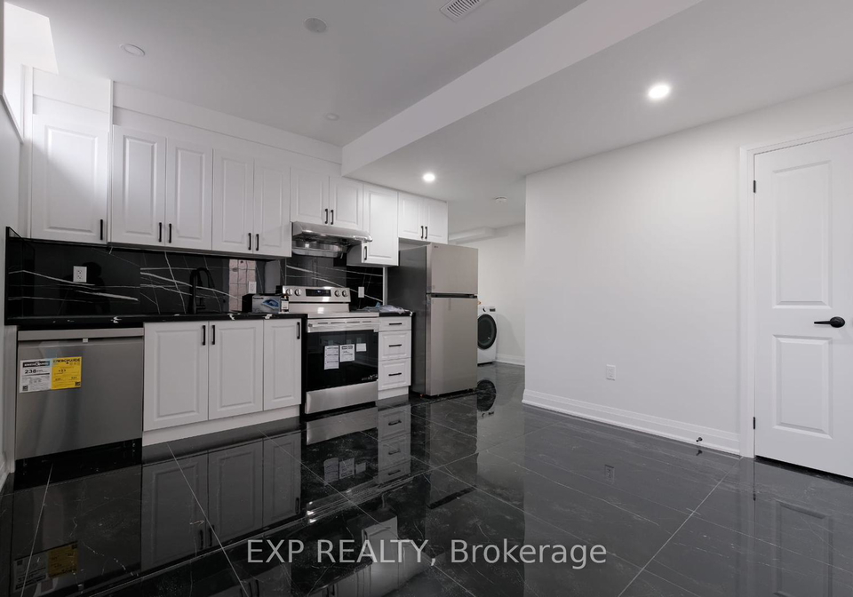 28-elverton-crescent-brampton-ontario-w13137686