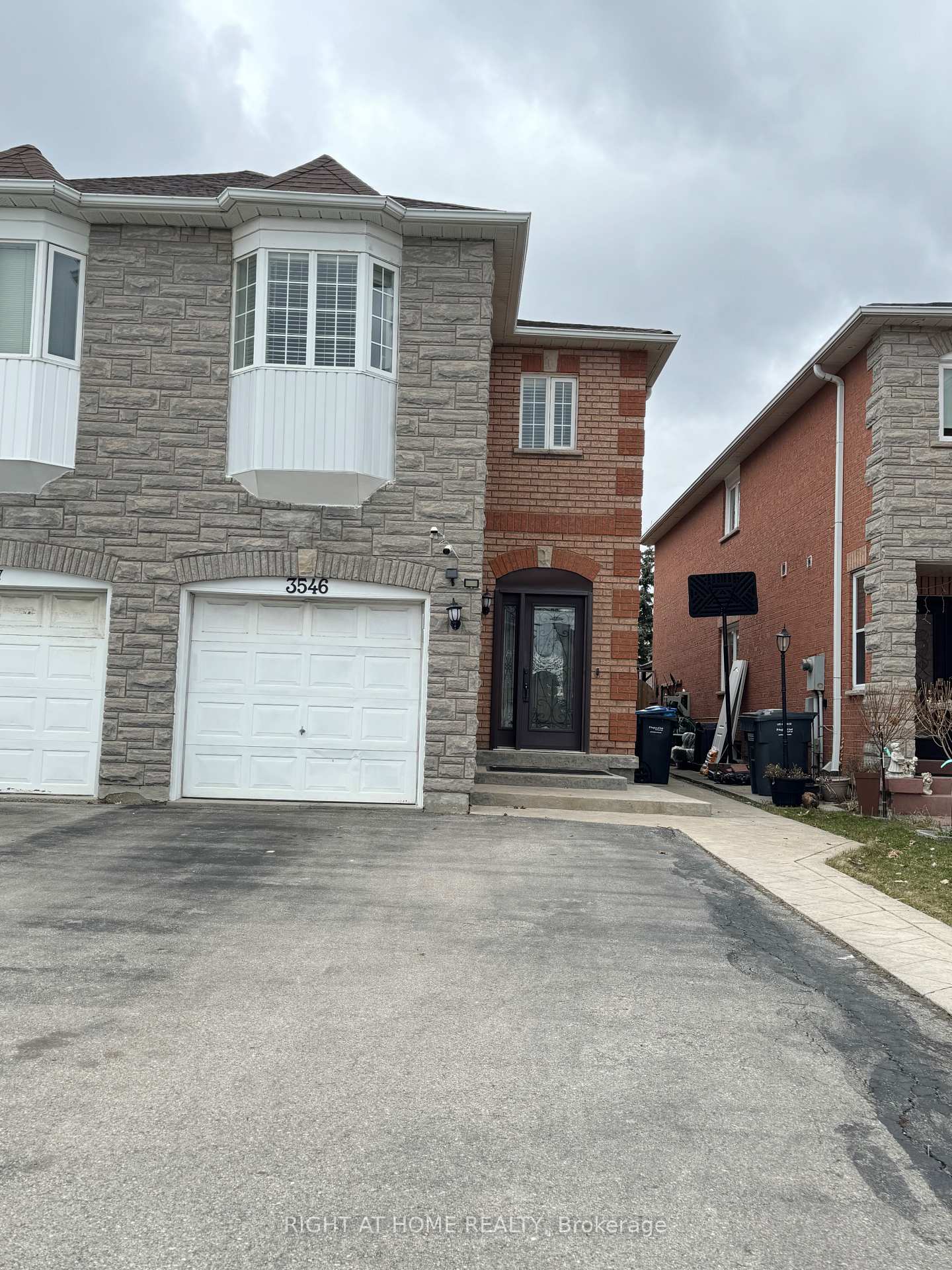 3549-gandhi-way-mississauga-ontario-w13137754