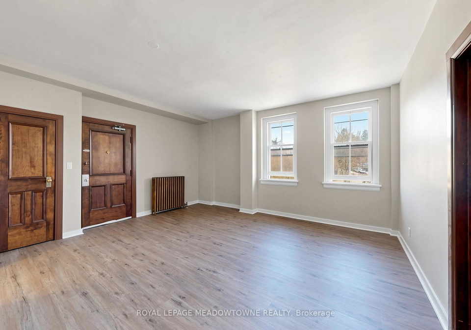70-mill-street-halton-hills-ontario-w13137794
