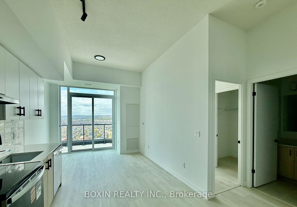 4878-powers-common-burlington-ontario-w13137882