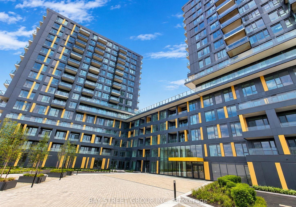 4878-powers-common-burlington-ontario-w13137912