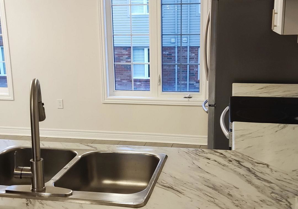 2280-baronwood-drive-oakville-ontario-w13138322