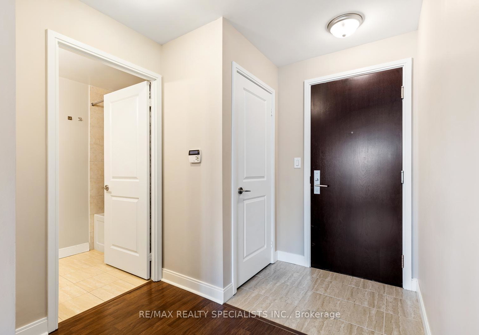 50-absolute-avenue-mississauga-ontario-w13138326