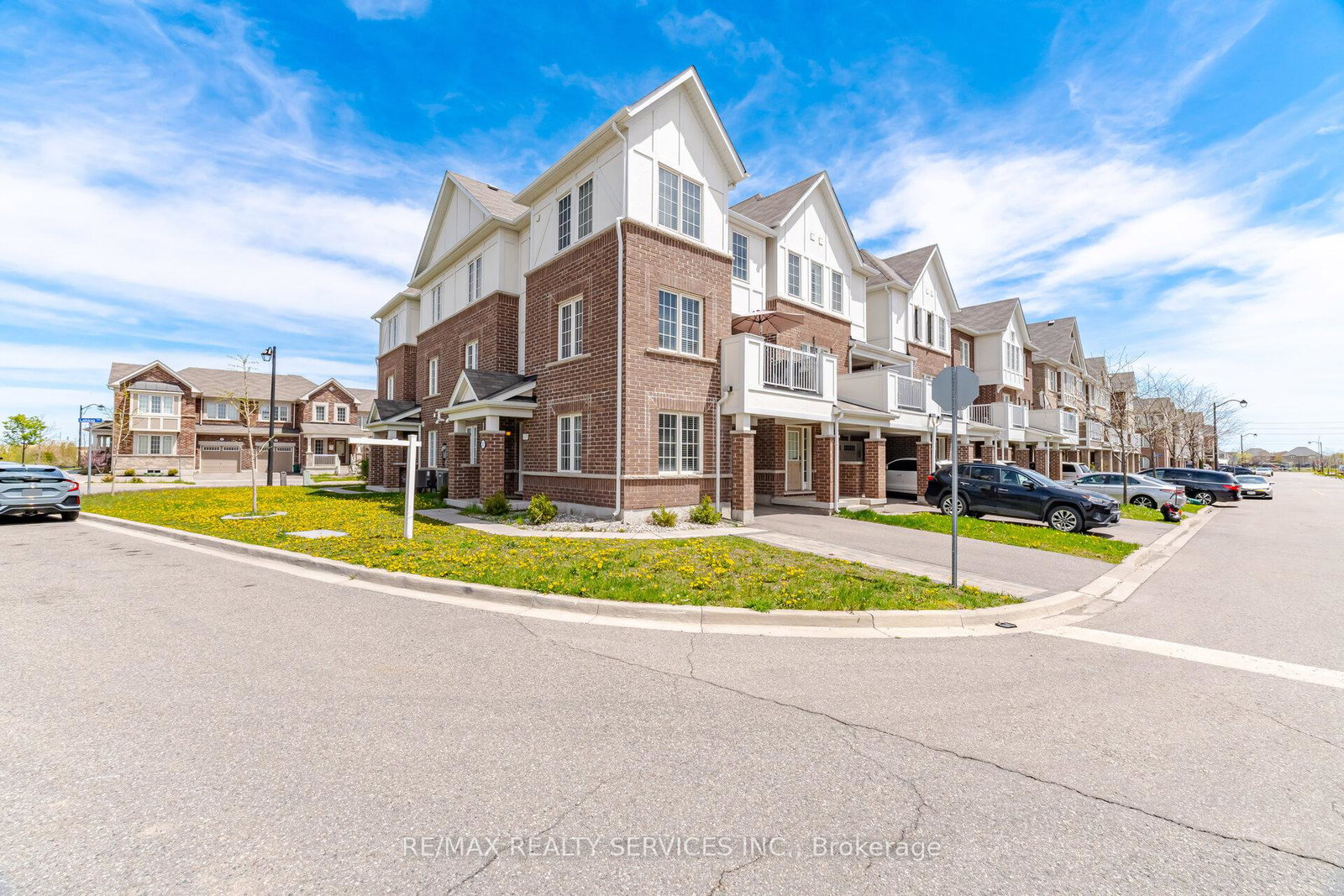 517-allport-gate-milton-ontario-w13138406