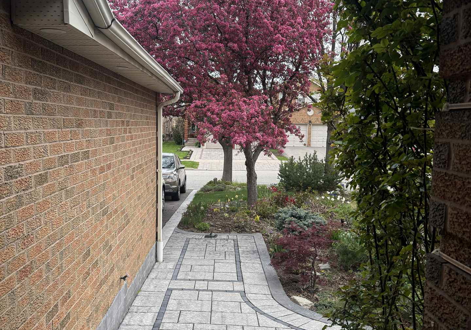 3592-cherrington-crescent-mississauga-ontario-w13138408