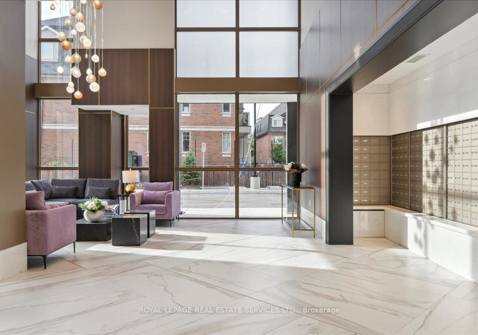 2343-khalsa-gate-oakville-ontario-w13138434