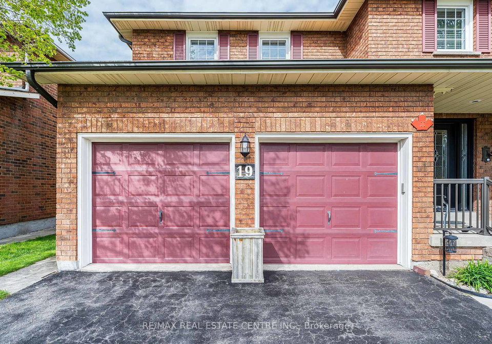 19-mossbank-drive-brampton-ontario-w13138454