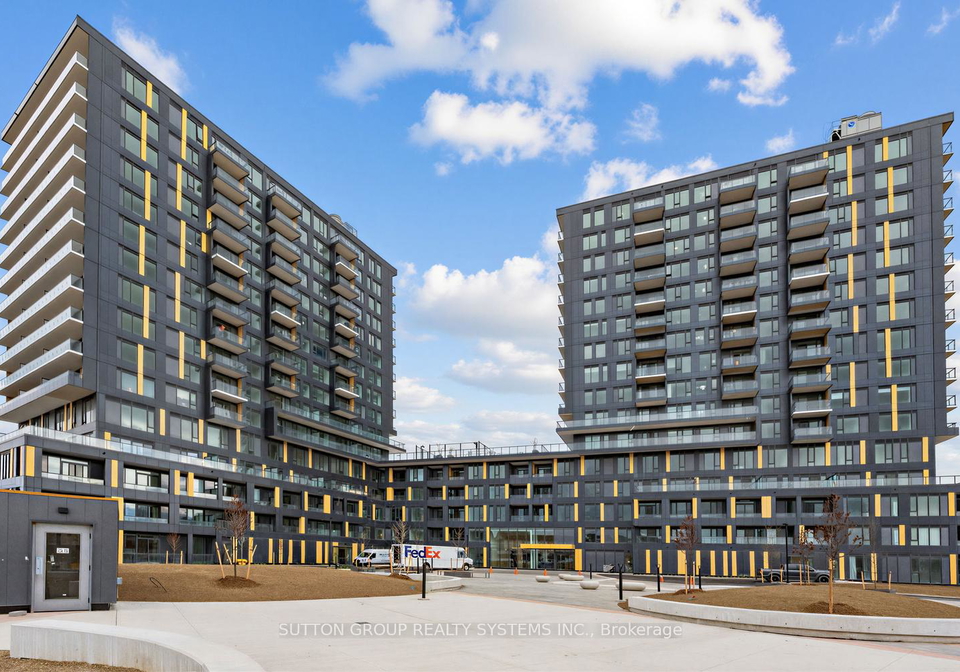 4878-powers-common-burlington-ontario-w13138618