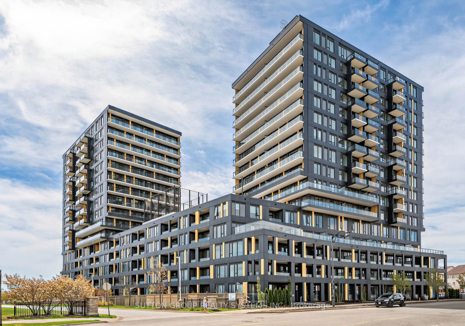 4878-powers-common-burlington-ontario-w13138618
