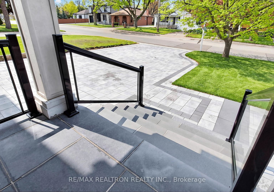 9-roxaline-street-etobicoke-ontario-w13138630