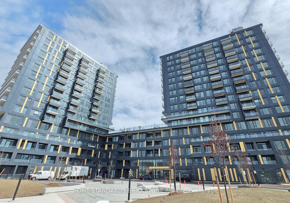 4878-powers-common-burlington-ontario-w13138782