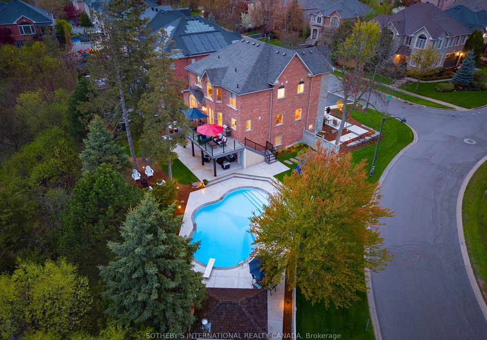 2432-upper-valley-crescent-oakville-ontario-w13138820