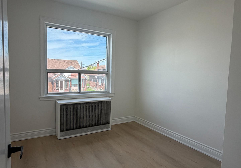247-belgravia-avenue-north-york-ontario-w13138868