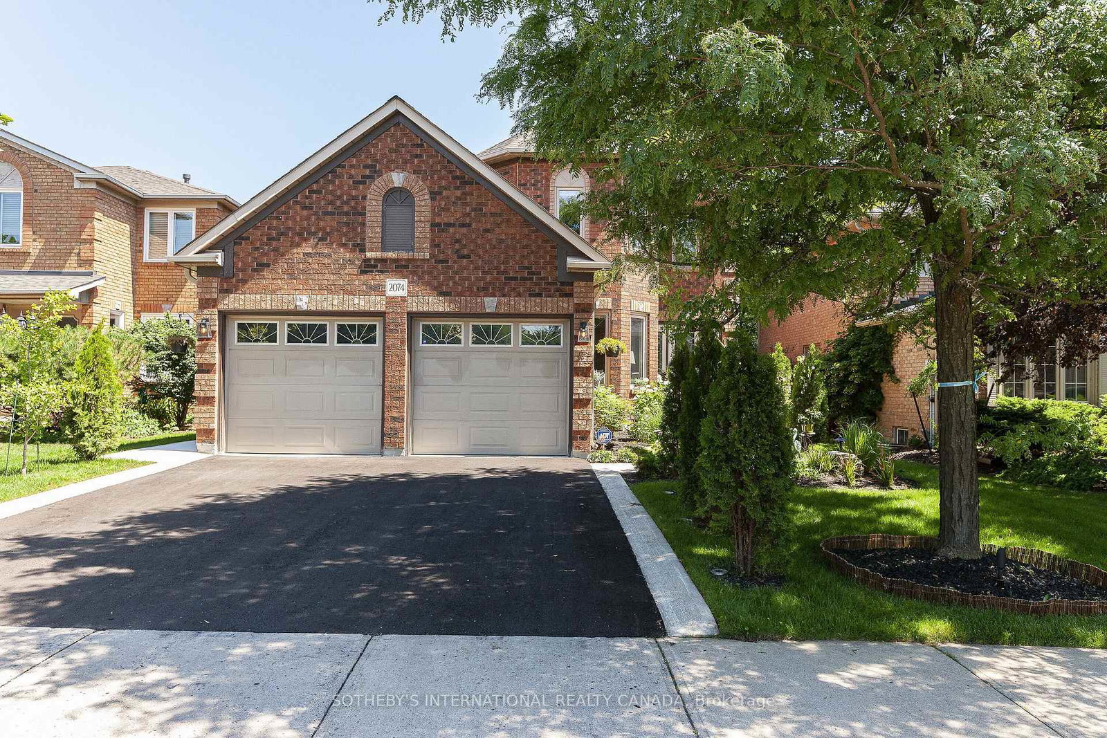 2074-brays-lane-oakville-ontario-w13139014