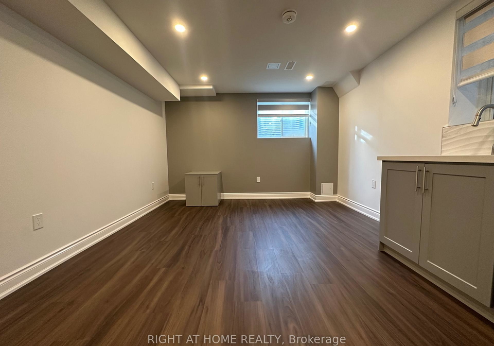 481-bergamot-avenue-milton-ontario-w13139474