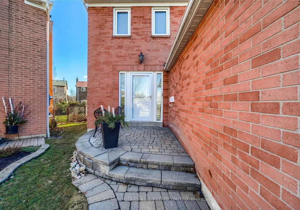 46-nickel-crescent-brampton-ontario-w13139528