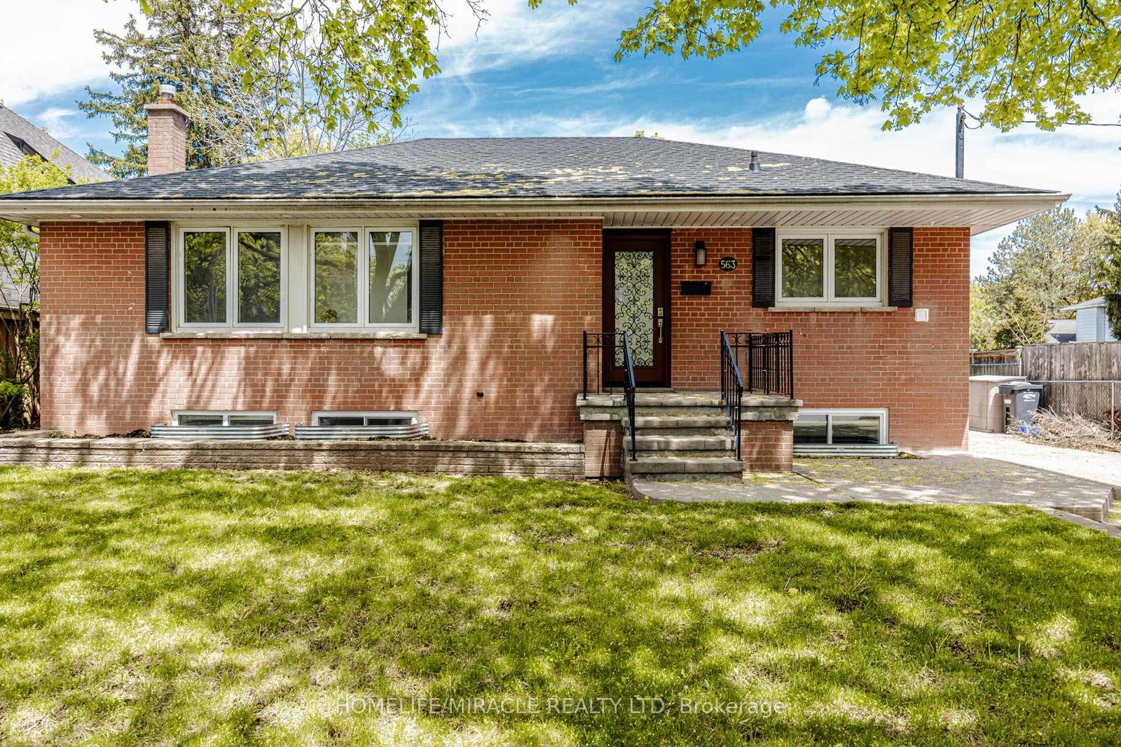 563-taplow-crescent-oakville-ontario-w13139660