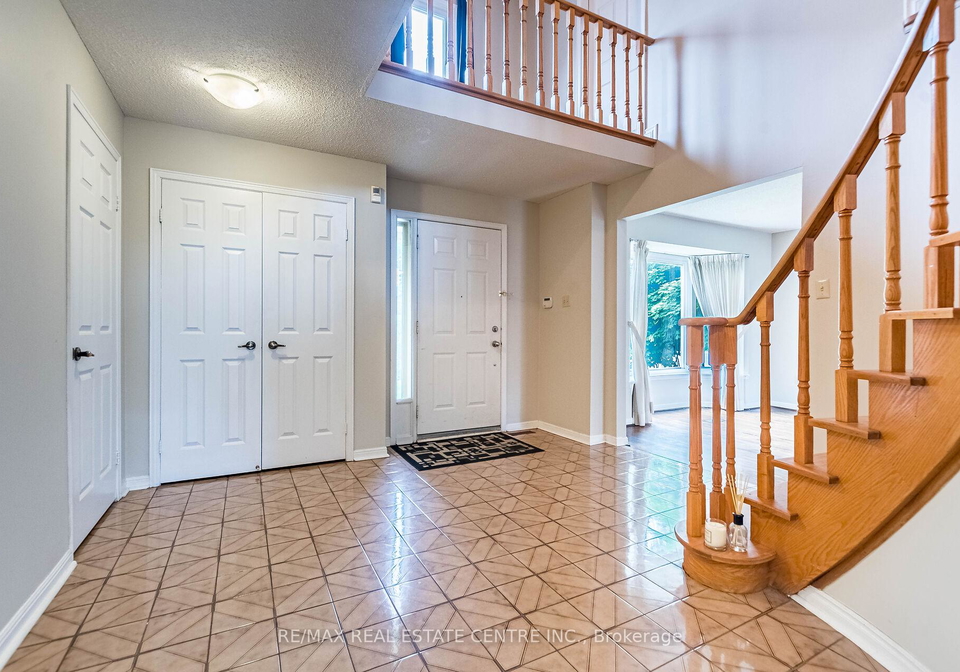 1134-deer-run-mississauga-ontario-w13139734