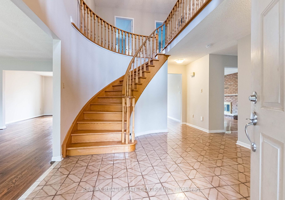 1134-deer-run-mississauga-ontario-w13139734