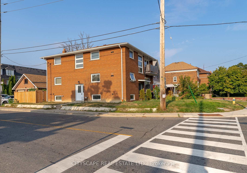 2724-lake-shore-boulevard-w-etobicoke-ontario-w13139930