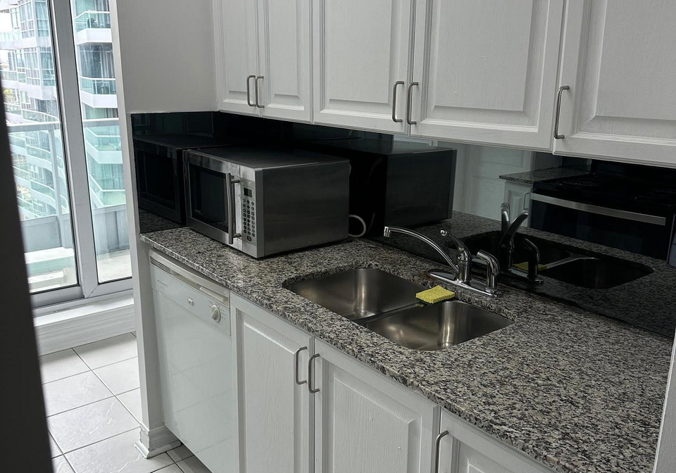 33-elm-drive-mississauga-ontario-w13140006