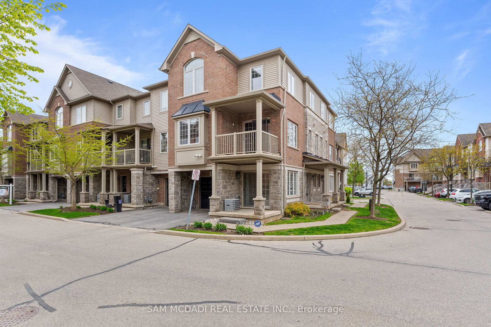 1401-plains-road-e-burlington-ontario-w13140604