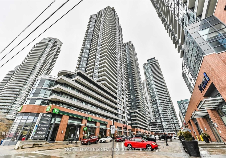 2220-lakeshore-boulevard-w-etobicoke-ontario-w13140884