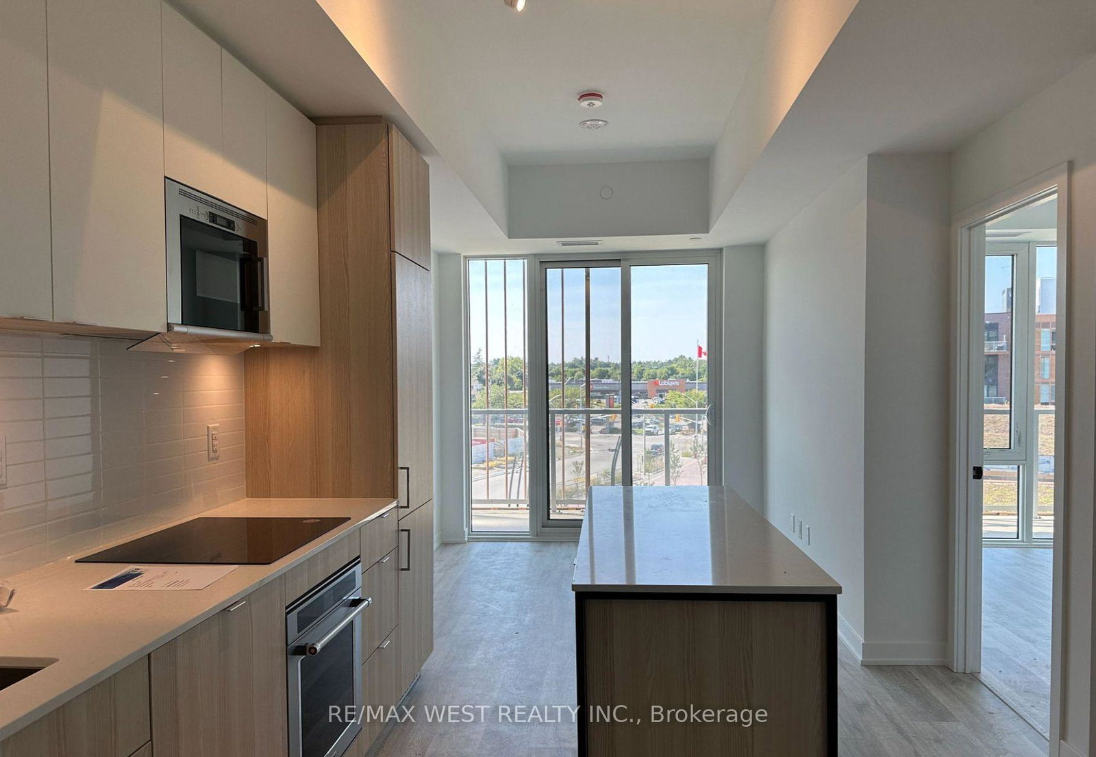 220-missinnihe-way-mississauga-ontario-w13141094