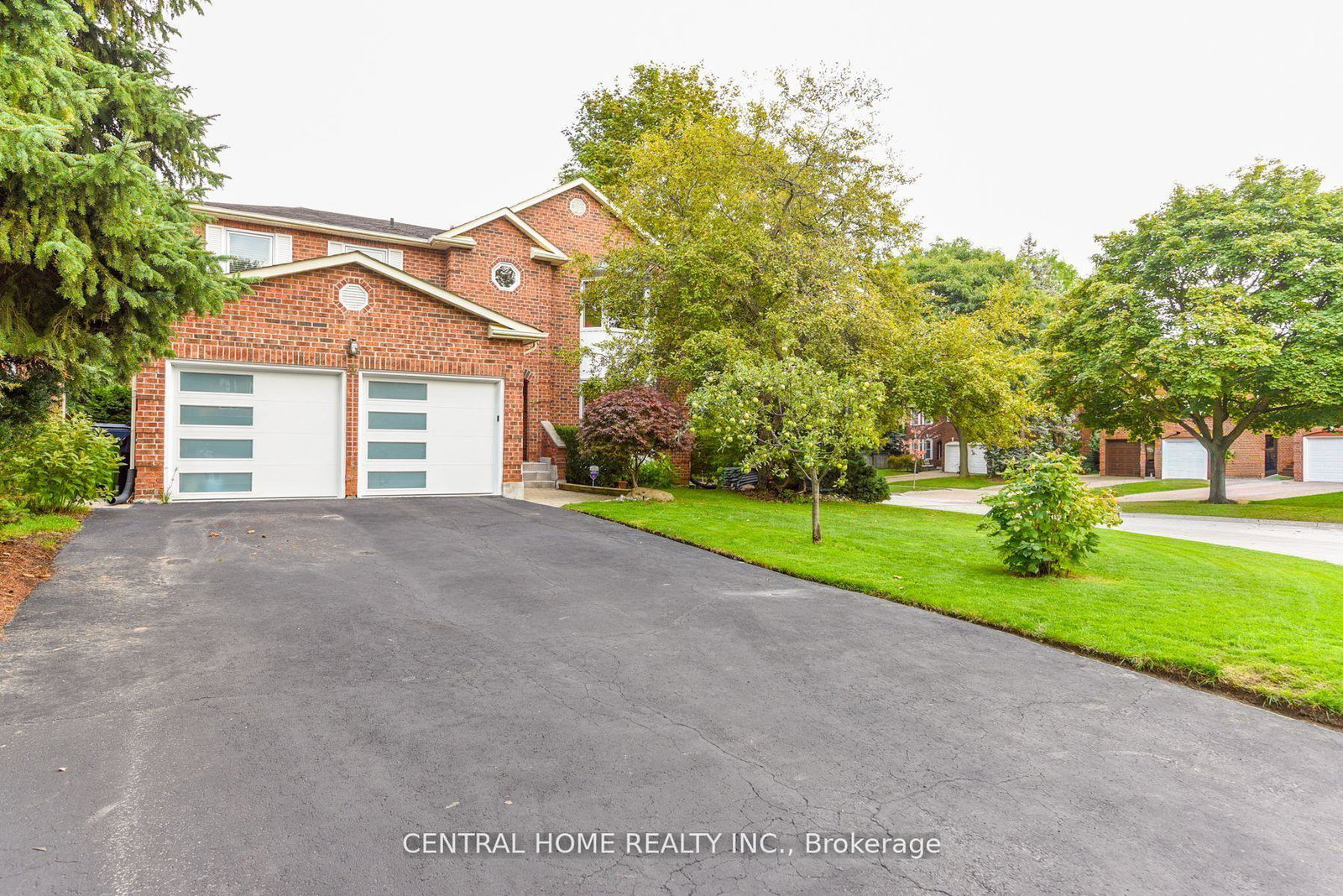 4-robaldon-road-etobicoke-ontario-w13141174