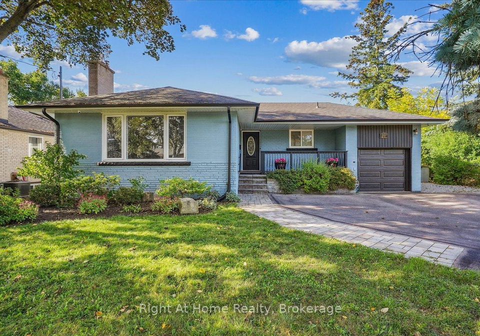 257-wales-crescent-oakville-ontario-w13141300