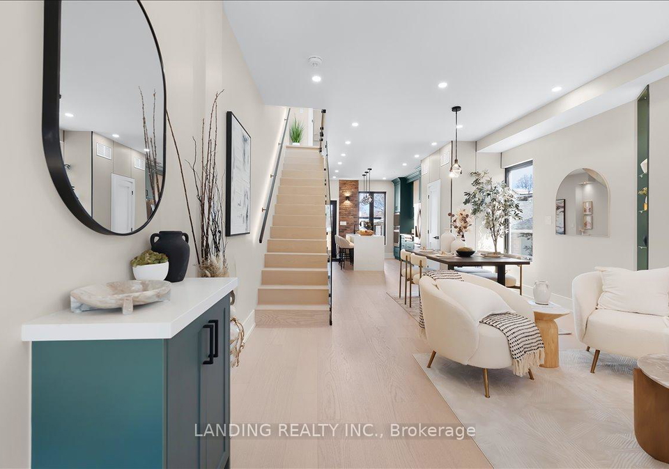 4-ernest-avenue-toronto-ontario-w13141320
