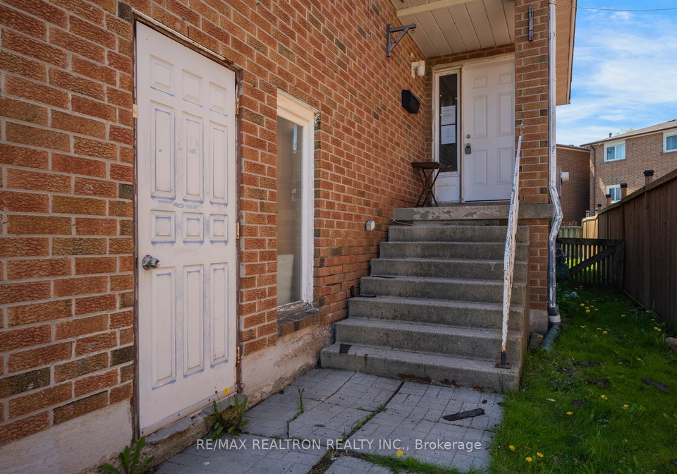 6-albemarle-court-brampton-ontario-w13141512