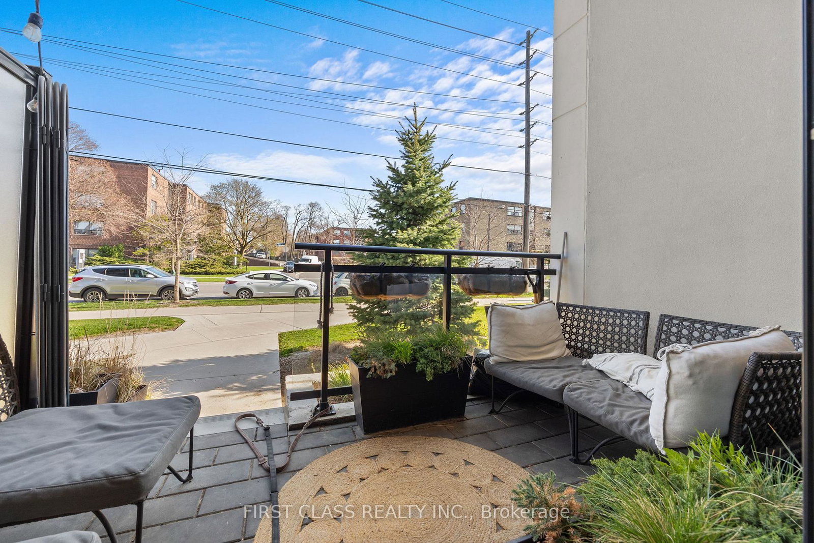1-neighbourhood-lane-etobicoke-ontario-w13141662