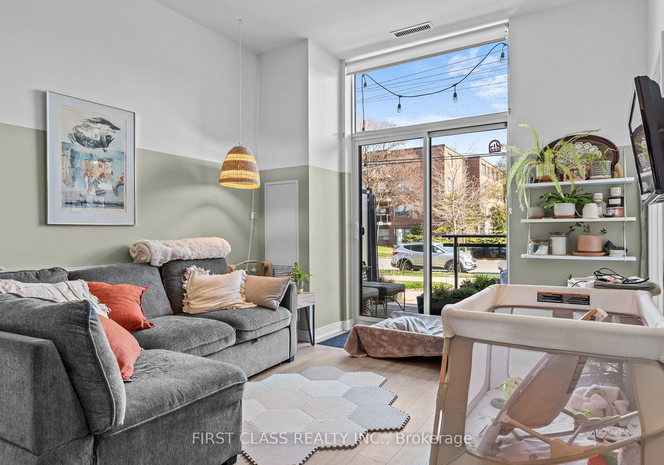 1-neighbourhood-lane-etobicoke-ontario-w13141662