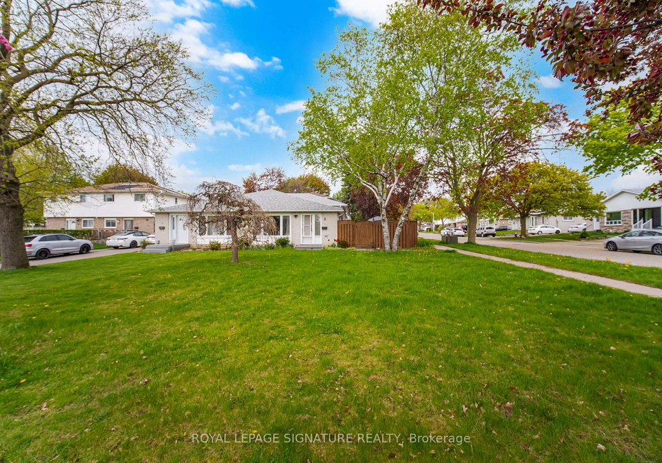 2-lambton-court-brampton-ontario-w13141946