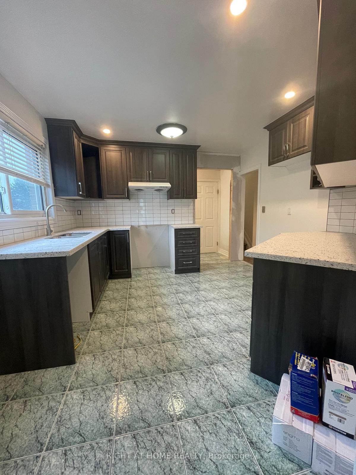 135-avondale-boulevard-brampton-ontario-w13142220