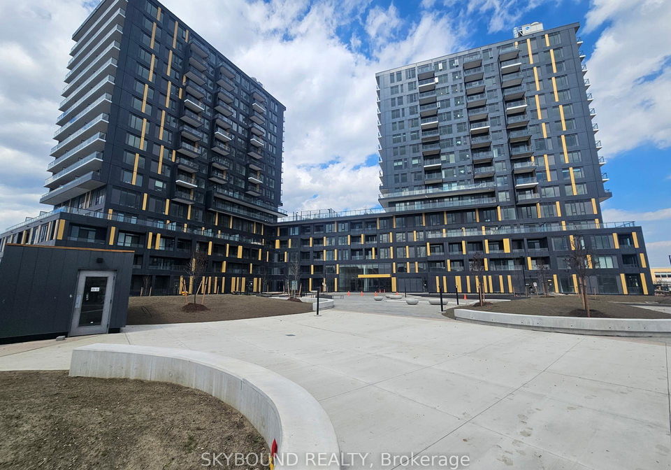 4878-powers-common-burlington-ontario-w13142434