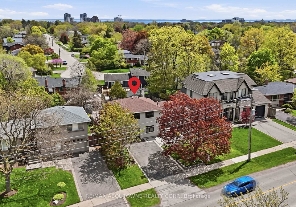 2122-bridge-road-oakville-ontario-w13142554