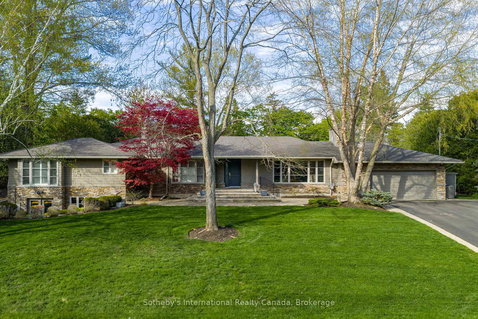 237-burgundy-drive-oakville-ontario-w13142768