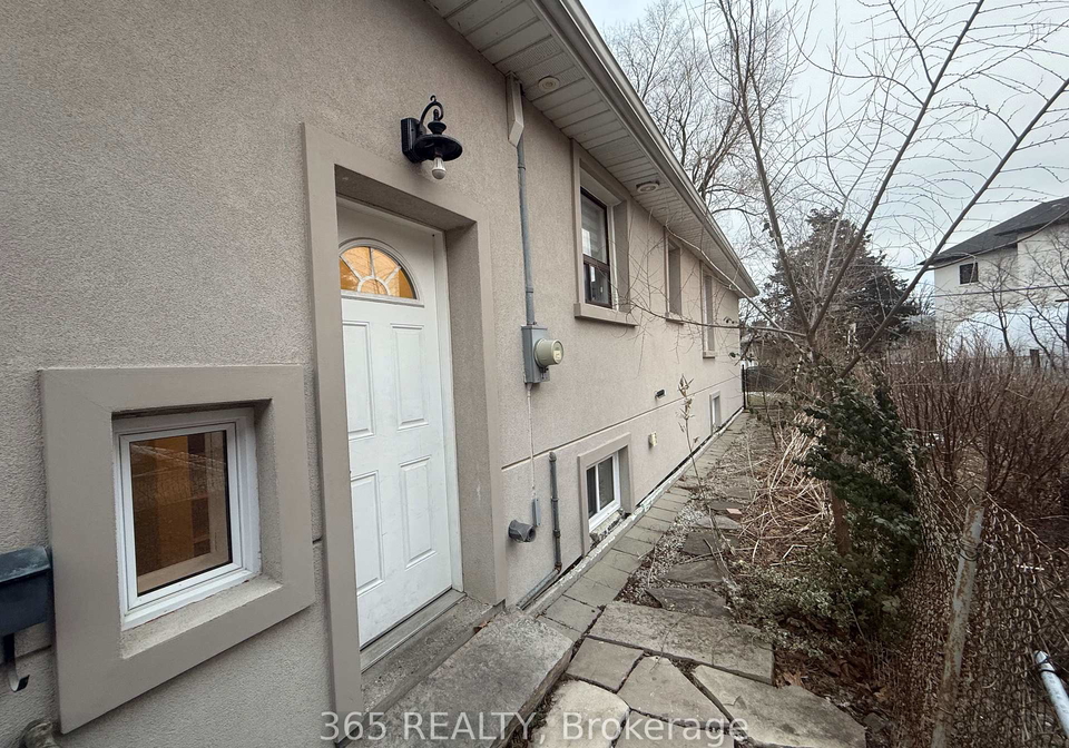 202-renforth-drive-etobicoke-ontario-w13142836