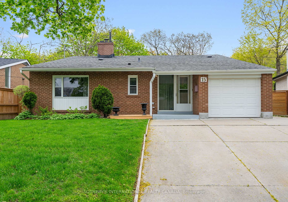 15-saxony-crescent-etobicoke-ontario-w13143260