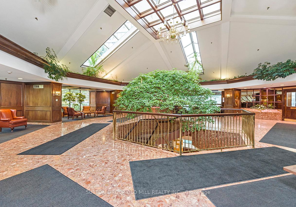 1300-islington-avenue-etobicoke-ontario-w13143380