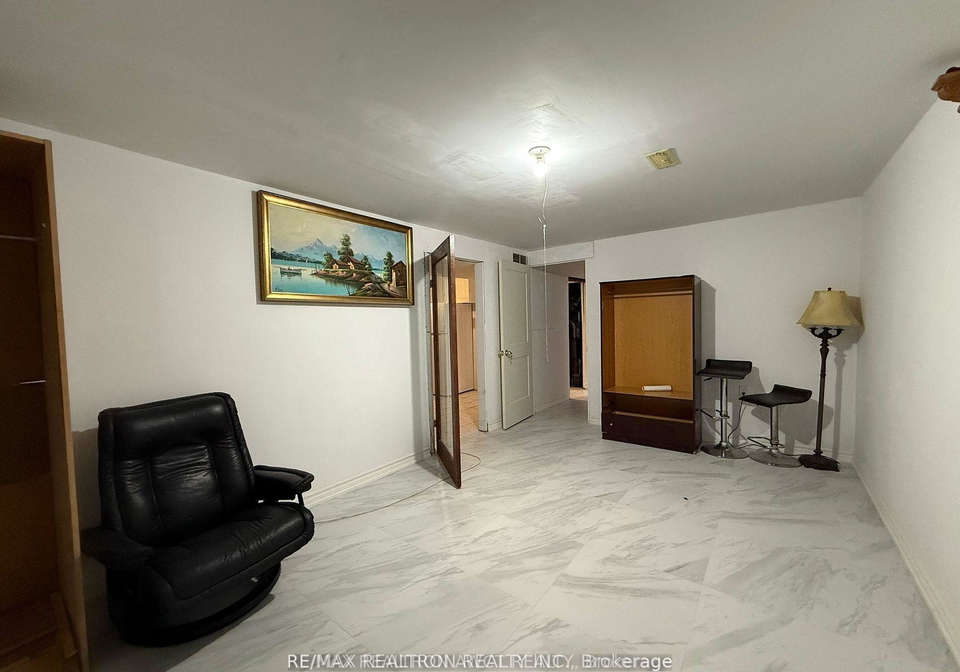 61-wilmont-drive-york-ontario-w13143520