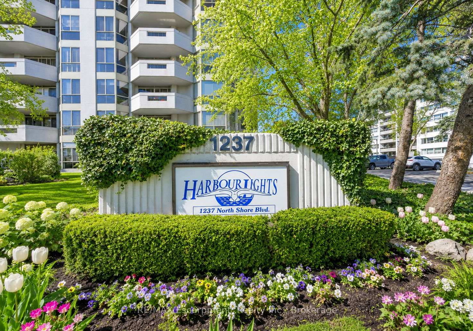 1237-north-shore-boulevard-e-burlington-ontario-w13144038